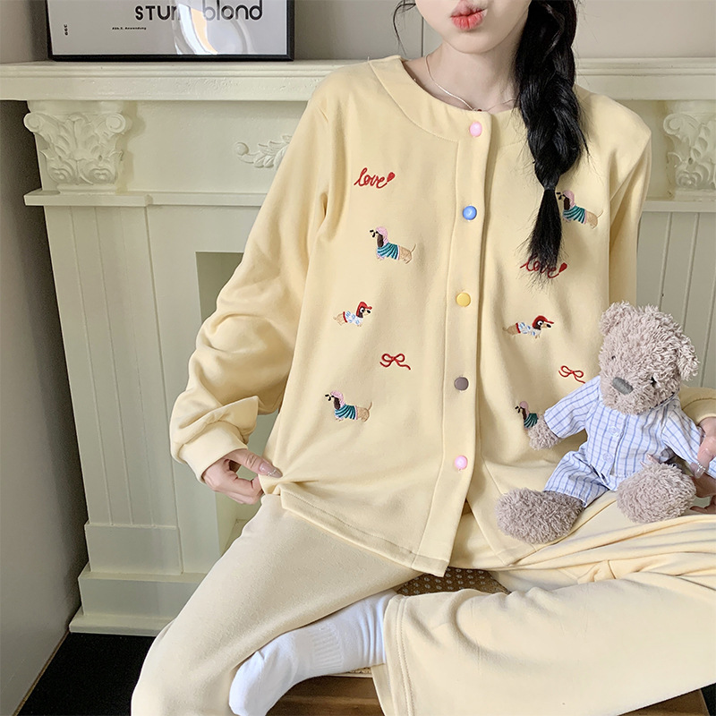 Cashmere Pajama Cardigan for Women in Autumn and Winter with Chest Pads, Round Neck, Long Sleeves, Warm Home Wear, Can Be Worn Outside, Sweet Style Set