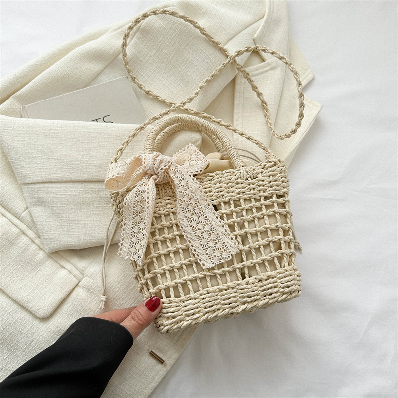 Nueva bolsa de verano de las mujeres bolso de paja tejida a mano pequeño bolso fresco bolso de hombro casual bolsa de mensajero de vacaciones
