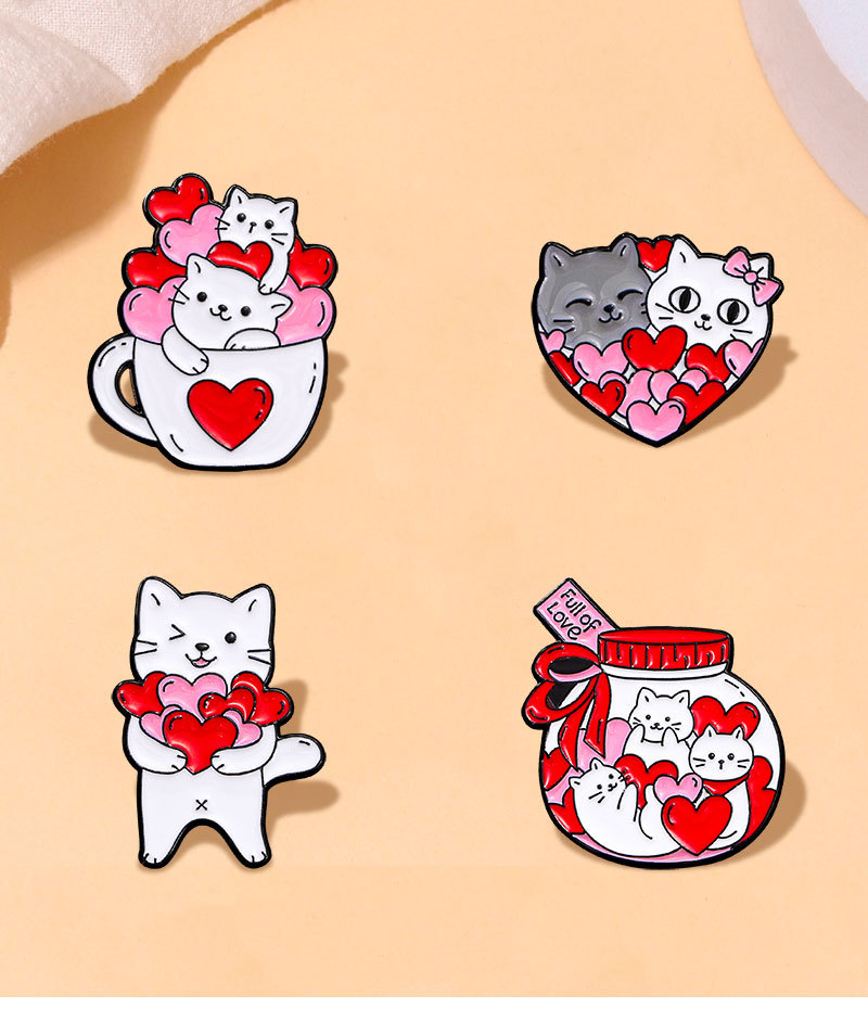 Cute Heart Shape Cat Alloy Enamel Unisex Brooches display picture 1