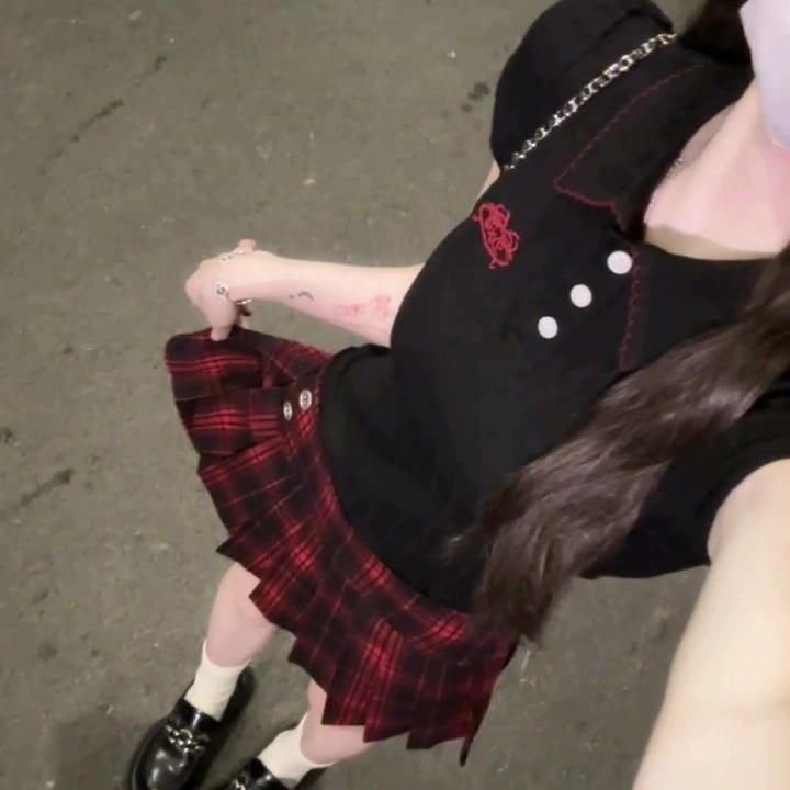 Плиссированная юбка с вышивкой, женский летний костюм, американский топ с короткими рукавами, тонкая футболка для горячих девушек, рубашка-поло в консервативном стиле, сезон