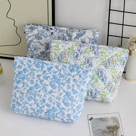 化妆包;笔袋;零钱包