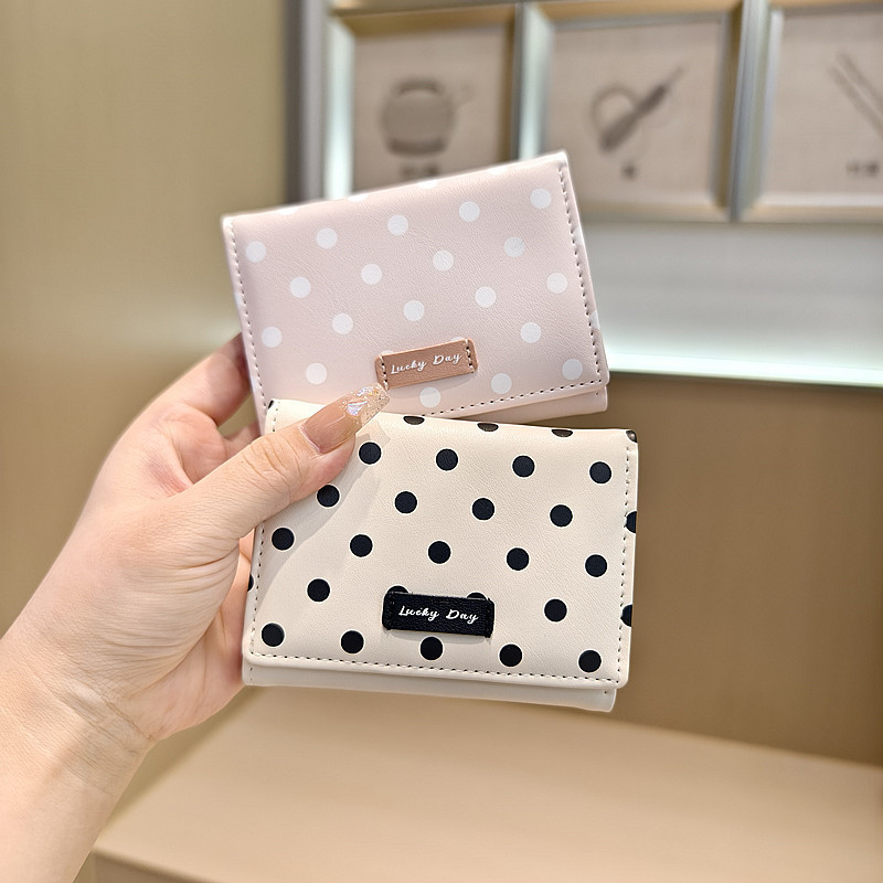 デイニー 韓国版新商品 シンプルで新鮮なファッション 水玉模様プリント 70% off ミニコンパクトショートウォレット 財布 女性用|undefined