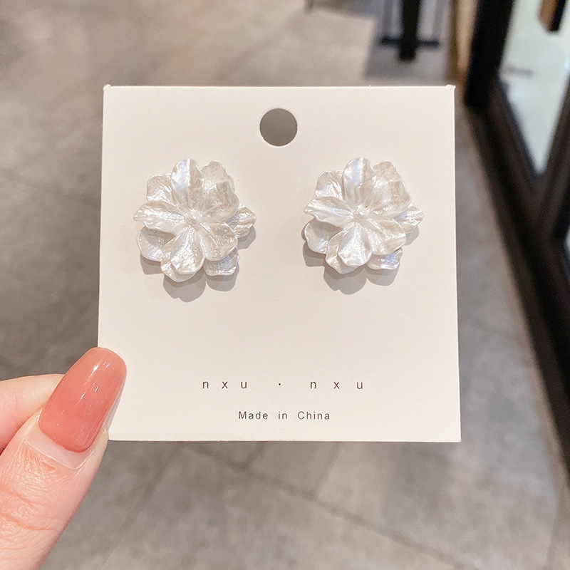 Pendientes de aleación moda coreana, estilo lujo ligero, ideales para puestos callejeros, mercado nocturno y ventas en vivo, al por mayor