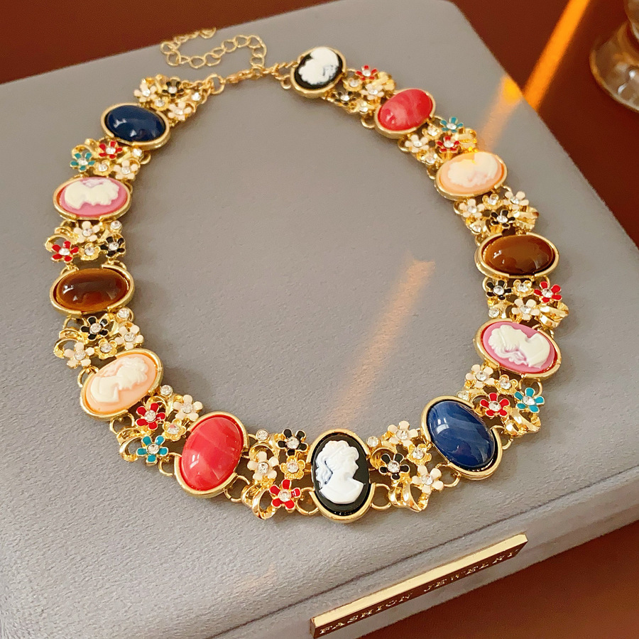 Collar de resina geométrica redonda medieval vintage lujo ligero nicho cerradura corte conjunto de joyería