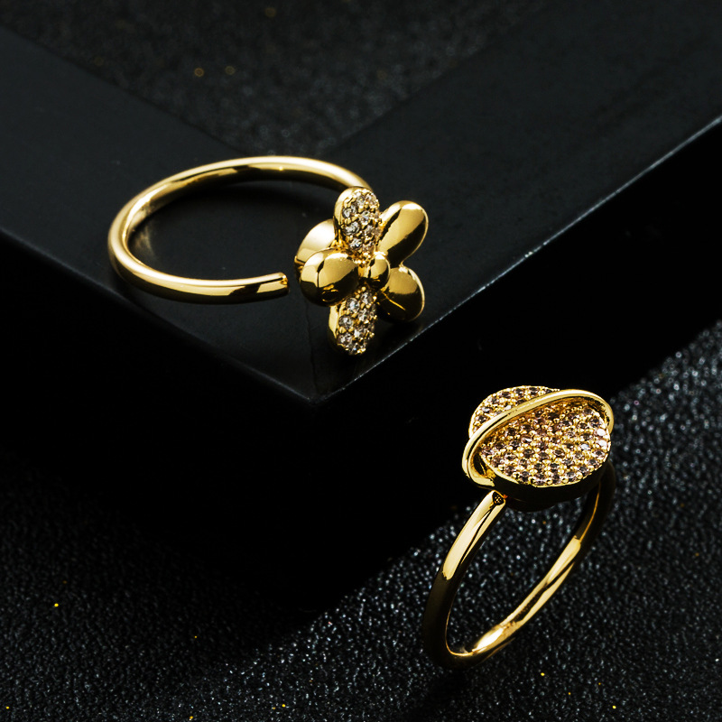 Fashion New Copper-plated Gold Micro Inlaid Zircon Dripping Devil's Eye Ring display picture 2