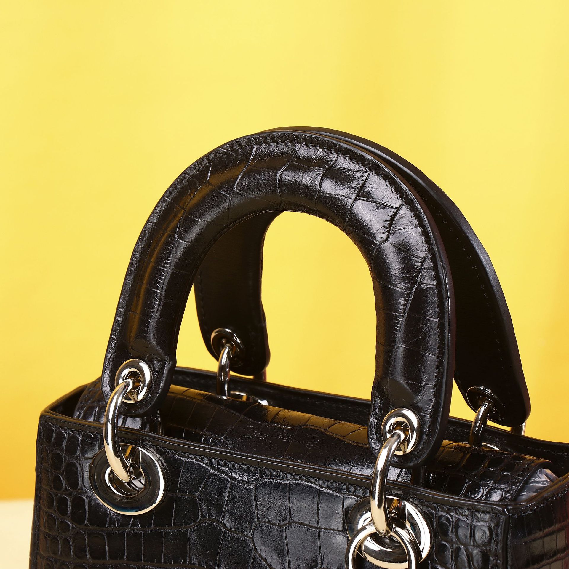 Túi bucket nữ da vân cá sấu phong cách Lady Dior, xách tay đeo chéo cao cấp chi tiết 6