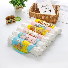 围嘴围兜;尿布;吸汗巾