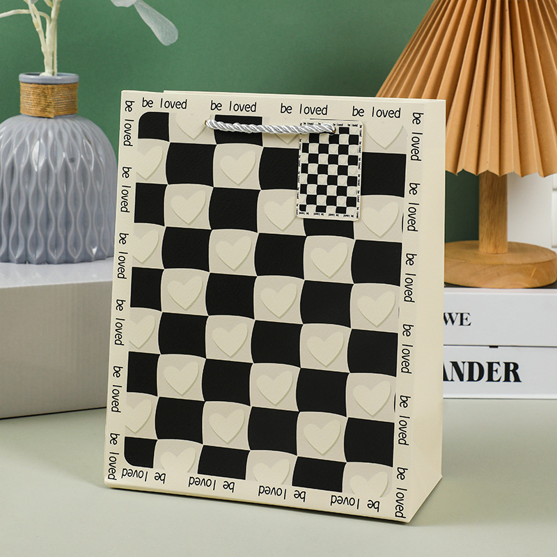 흰색 하트; 흰색 판지; 19.5*14.5*10