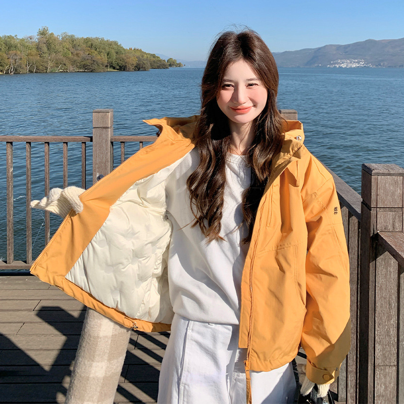橙色超好看连帽冲锋衣羽绒服2024新款女冬宽松休闲高级感加厚外套