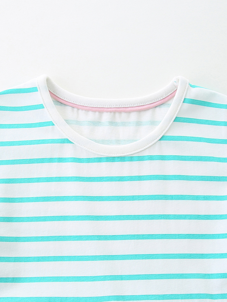 Vestido de niña de estilo europeo y americano nuevo producto de verano bordado vestido de princesa de niños de algodón de punto de cuello redondo vestido de mangas cortas