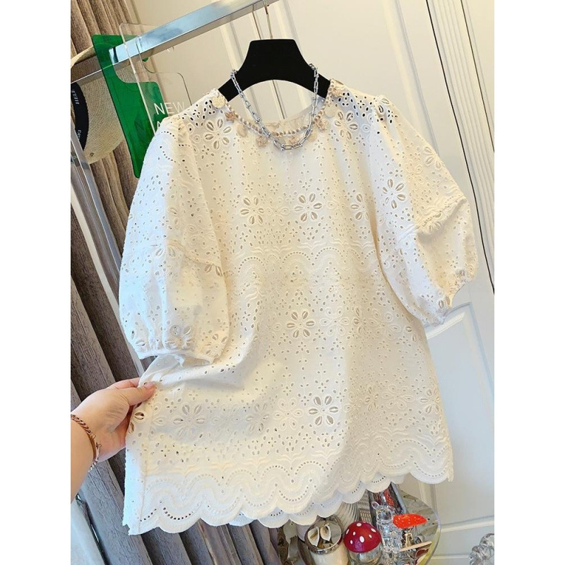 ユニークで超見栄えの良いファッショナブルなフレンチパフスリーブ刺繍レース半袖シャツルーズトップ女性用2025夏の新しいスタイル|undefined