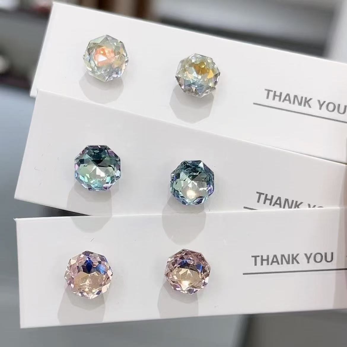 New Ultra-Shiny Eight-Sided Rose Earrings, Ear Bone Nails, Multi-Faceted Fantasy, High-End, Exquisite and Versatile Earrings, Colorfulful