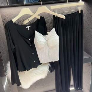 ���ɳ���Ů���m��Ī��������Ƥ˯��Ů������⴩�ﶬ�Ҿӷ����؉|