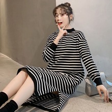 针织连衣裙年新款女秋冬长袖宽松过膝开叉撞色条纹毛衣打底裙