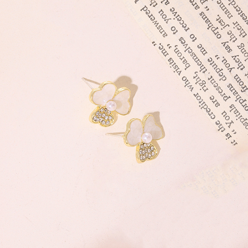 ED21706133C3BC8D255D3F6CF27615