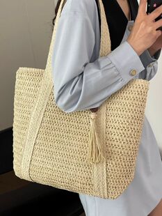 Straw capacious one-shoulder bag for leisure, high-end