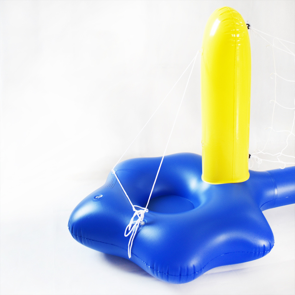 Fabricantes de pvc inflables rack de voleibol adultos niños rack de voleibol acuático rack de baloncesto juguetes de agua