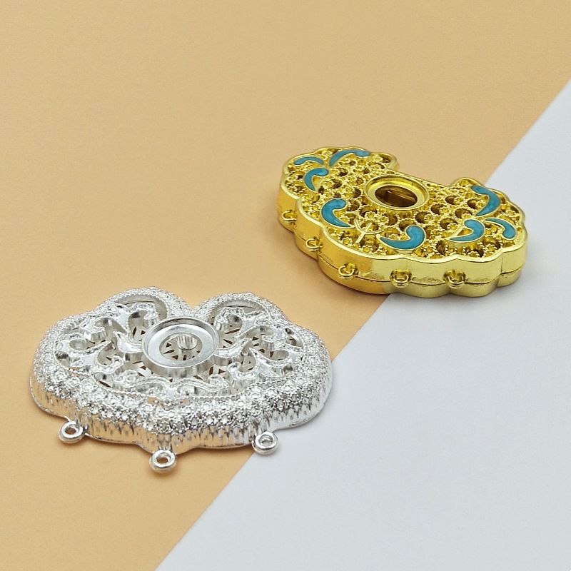 새로운 합금 다공성 중공 파 목걸이 안전 잠금 펜던트 클래식 의류 소재 꾸밈 보석 액세서리