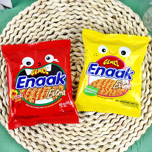 Indonesian imported Gemezenaak chicken flavored crisp snack 30g full box dry-eat noodles snack food trending puffed snack