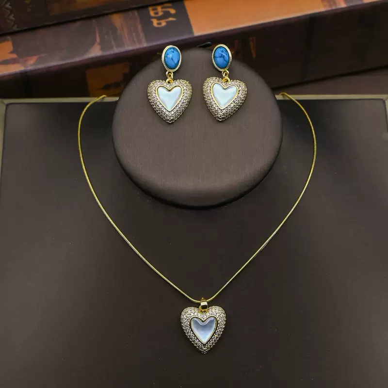 经典项链爱心蓝色吊坠心形套装批发春季新款女高级款设计款轻奢