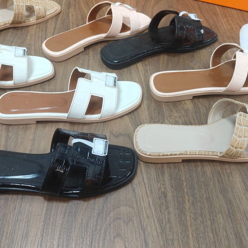 Plus size 43 cross-border slip-on sandals for women, summer outdoor flat beach shoes, available for dropshipping on Amazon and AliExpress