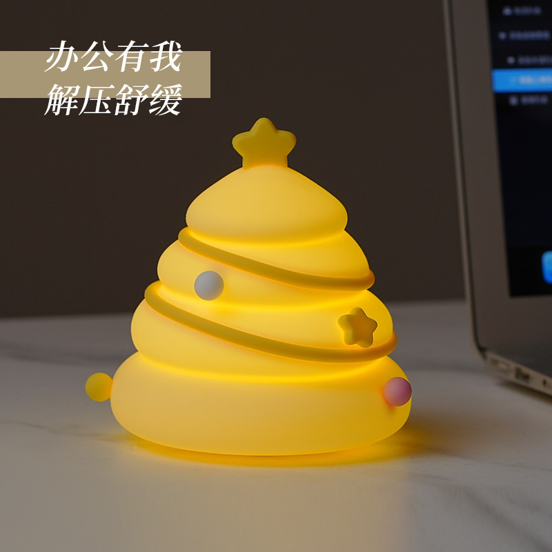 クリスマスツリーのシリコンランプクリスマスの夜のランプの装飾品はランプのアイデアをたたいてかわいいシリカゲルの高い顔の値の雰囲気のランプをたたいています。|undefined