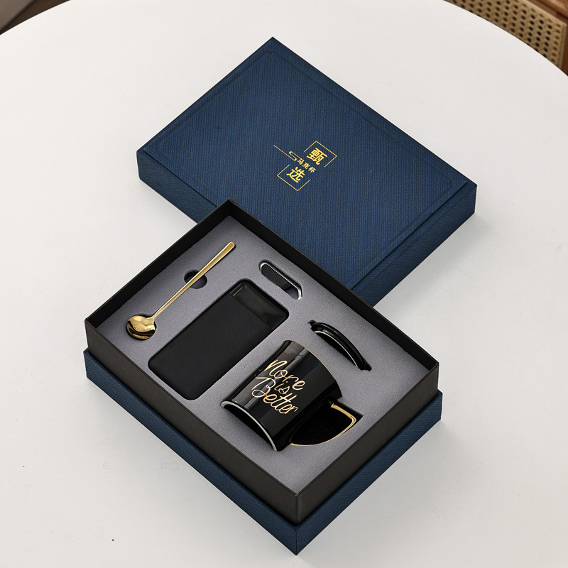 Copa de marca Regalo de negocios Regalo de la reunión anual de la compañía USB Charging Treasure regalo de mano LOGO tallado