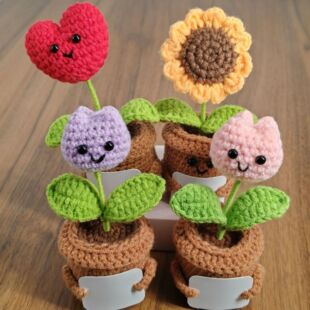 Cross-border Wool Hand-crocheted Doll Finished Woven Sunflower Ornaments Knitted Car Ornaments Mini Basin