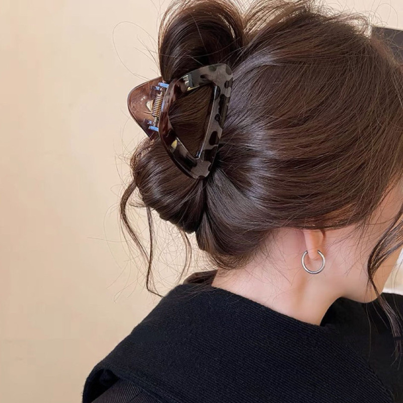 シンプルな三角ヘアクリップ、高級シャーククリップ、2025年初春新作ヘアクリップ、後頭部ヘアクリップ、女性用|undefined
