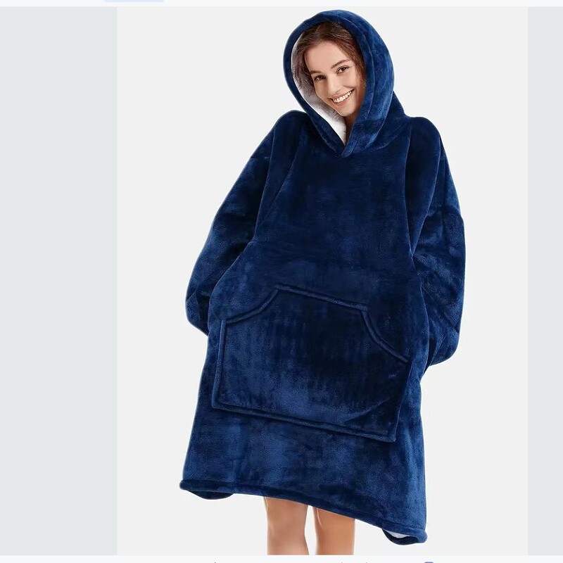厚い寝服は絨毯をつかんでいます。|undefined