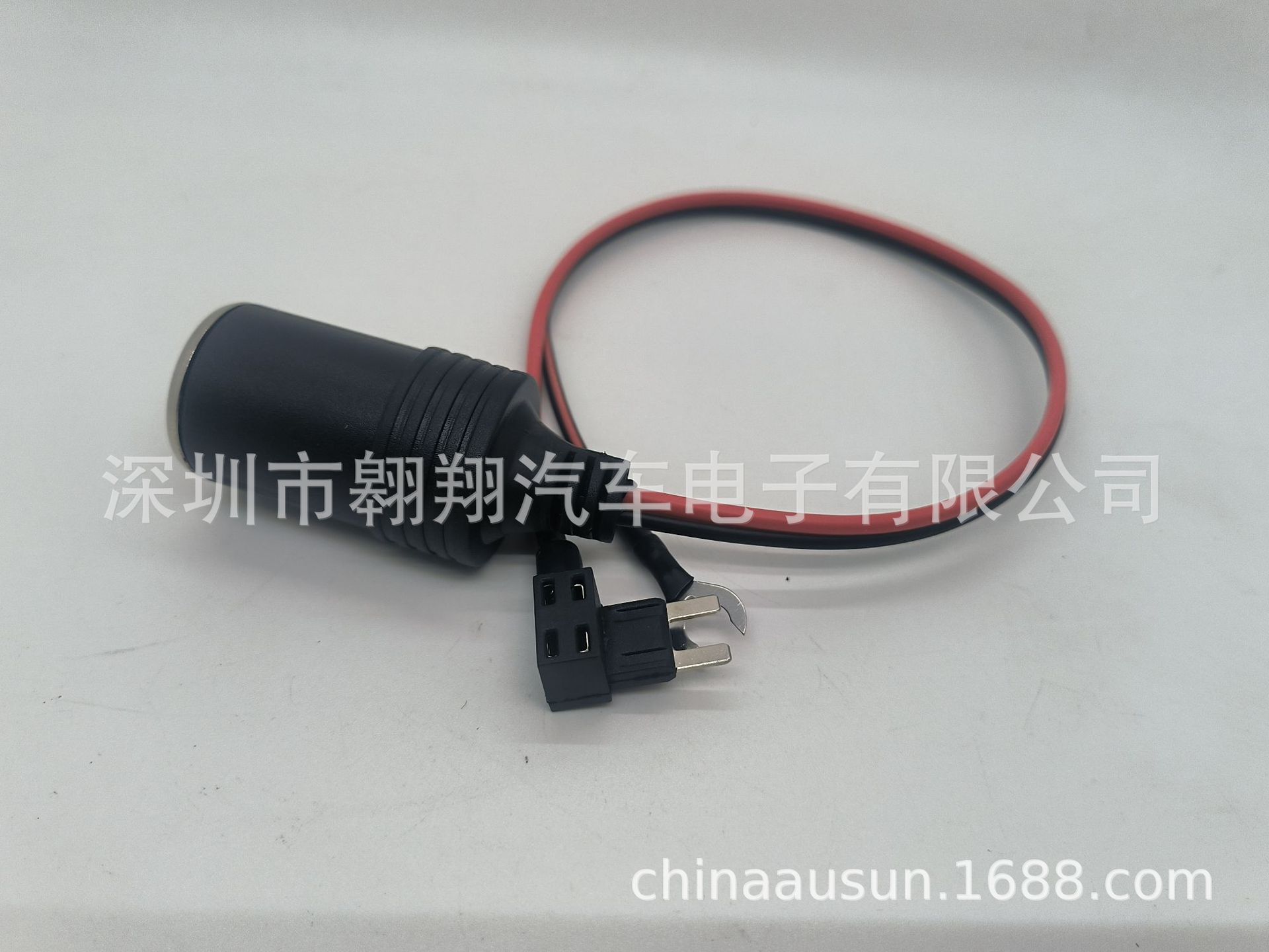 Car mounted modified cigarette lighter socket car fuse box electrical appliance connected to cigarette lighter mother seat with car charger mother seat