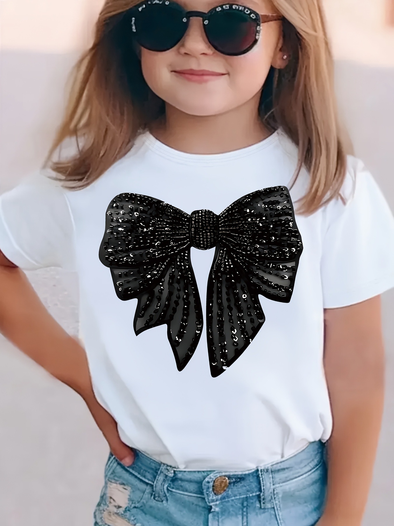 summer elegant sophisticated fashionable T-shirt with bow