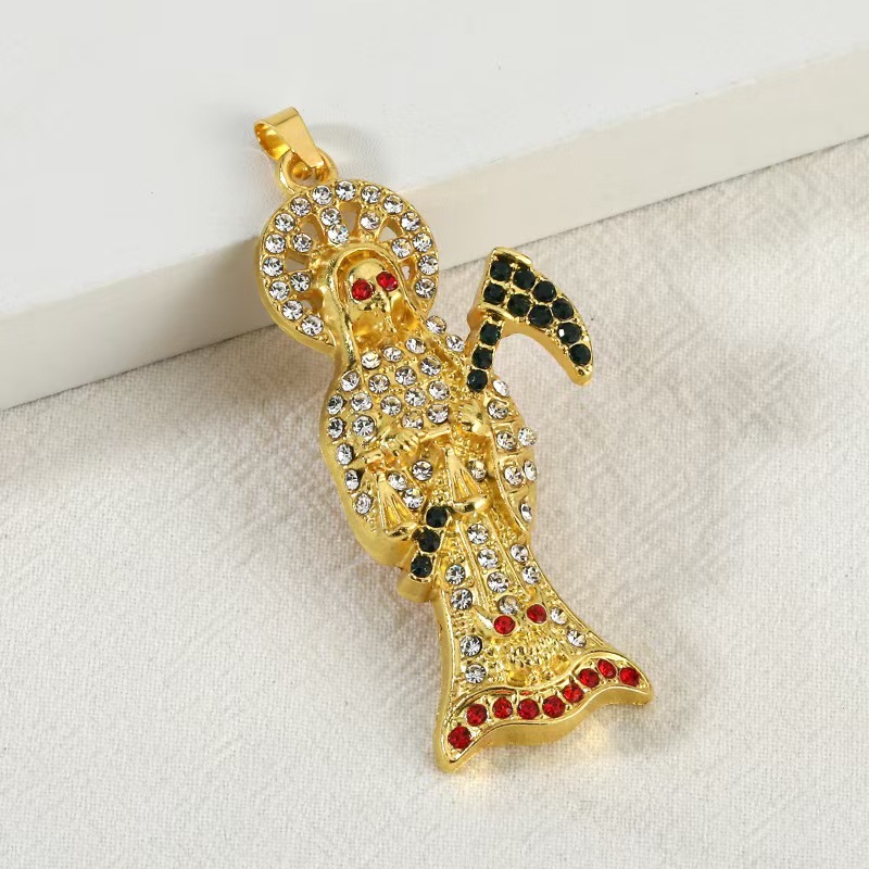 Fuentes transfronterizas de metal accesorios de joyería de diamantes completos llavero colgante collar colgante joyería de calavera de hoz creativa