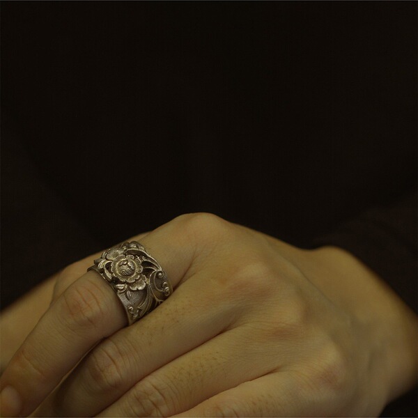 Retro ring for men and women