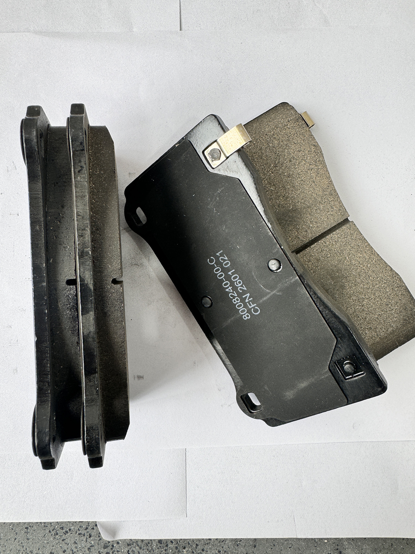 Suitable for Tesla Model 3/Refreshed 3 Brake Pads, Standard Version, Front Wheel Brake Pads 8008240-00-C