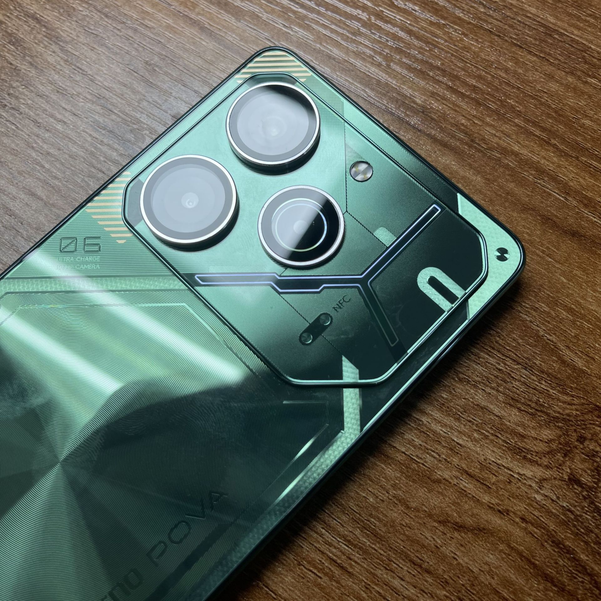 Aplicable a pova6pro película de lente de teléfono móvil película templada película protectora de cámara metal Hawkeye AR espejo pova6NEO