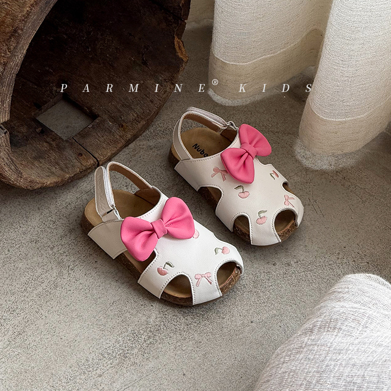 Niñas de cuero sandalias lindas y dulces verano nuevos zapatos de playa para bebés niñas zapatos de princesa para niñas