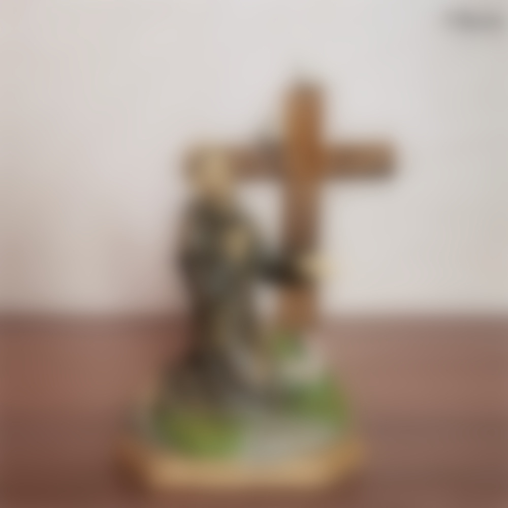 69 arrodillado Francisco 19 cm