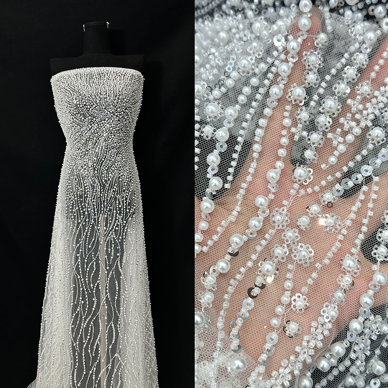 Tela de encaje bordada, bordado pesado con cuentas grandes y patrones florales por todas partes, base de malla de encaje con bordado de tubo de cuentas, tela para vestido de novia.