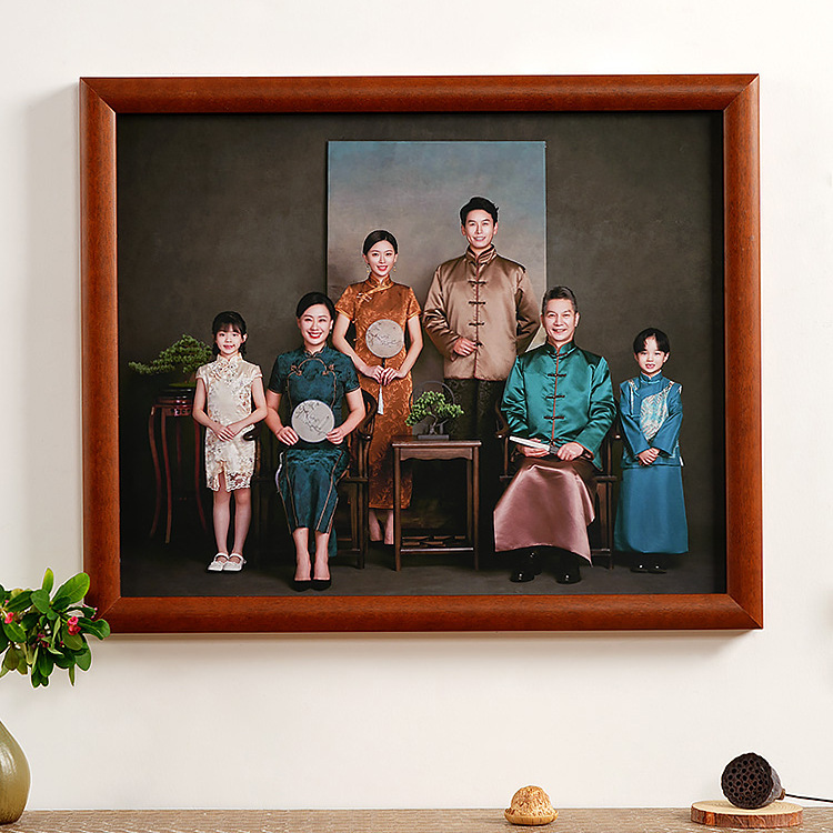 Customized Solid Wood Frame Family Portrait Photo Wall Hanging Photo Studio Wedding Photo Printing Enlarged Size Made into Crystal Picture Frame Customized Solid Wood Frame Family Portrait Photo Wall Hanging Photo Studio Wedding Photo Printing Enlarged Size Made into Crystal Picture Frame