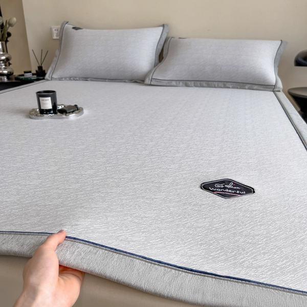 Texture pattern—grey bed mat model