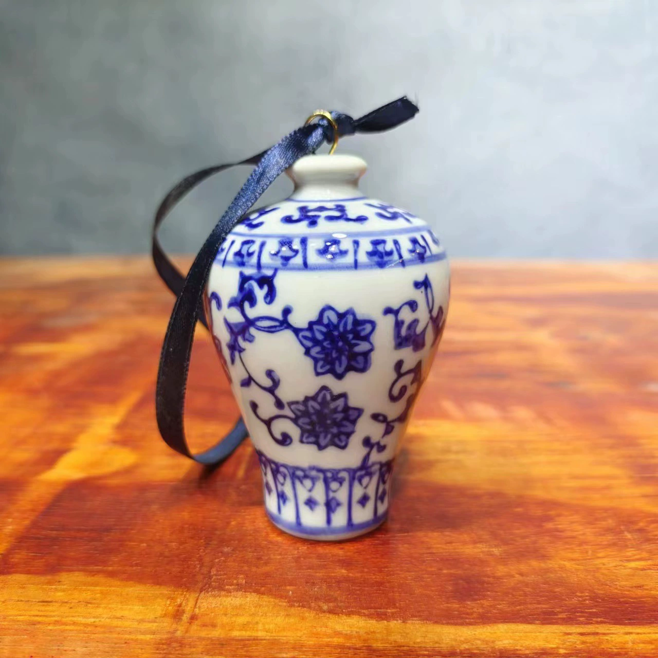 Фарфоровые украшения Jingdezhen рождественская ярмарка украшение ёлки украшение автомобиля голубая и белая фарфор украшения керамическая молодая генеральная банка ветровой колокол