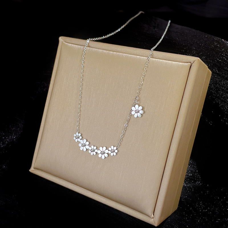 Fashion Flower Titanium Steel Plating Necklace 1 Piece