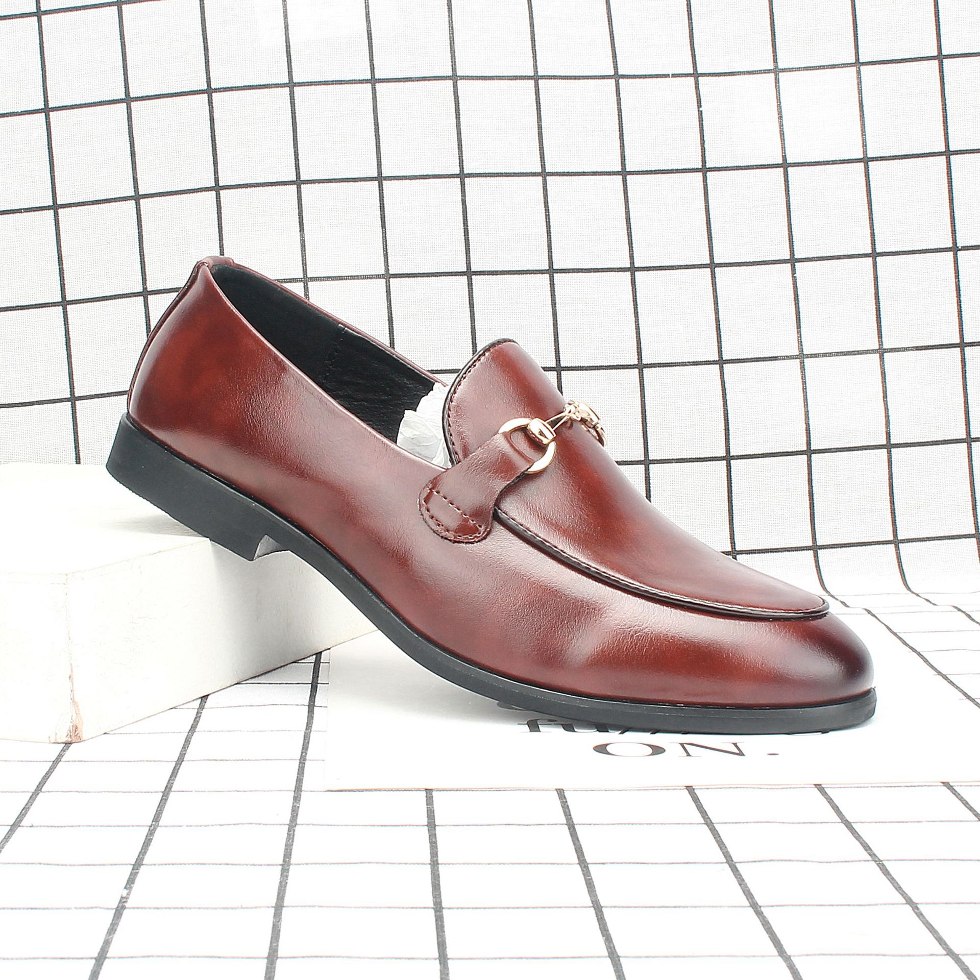 �ļ���������ƤЬ�к���������ЬӢ�׶���Ь��һ�ŵ�СƤЬ7523