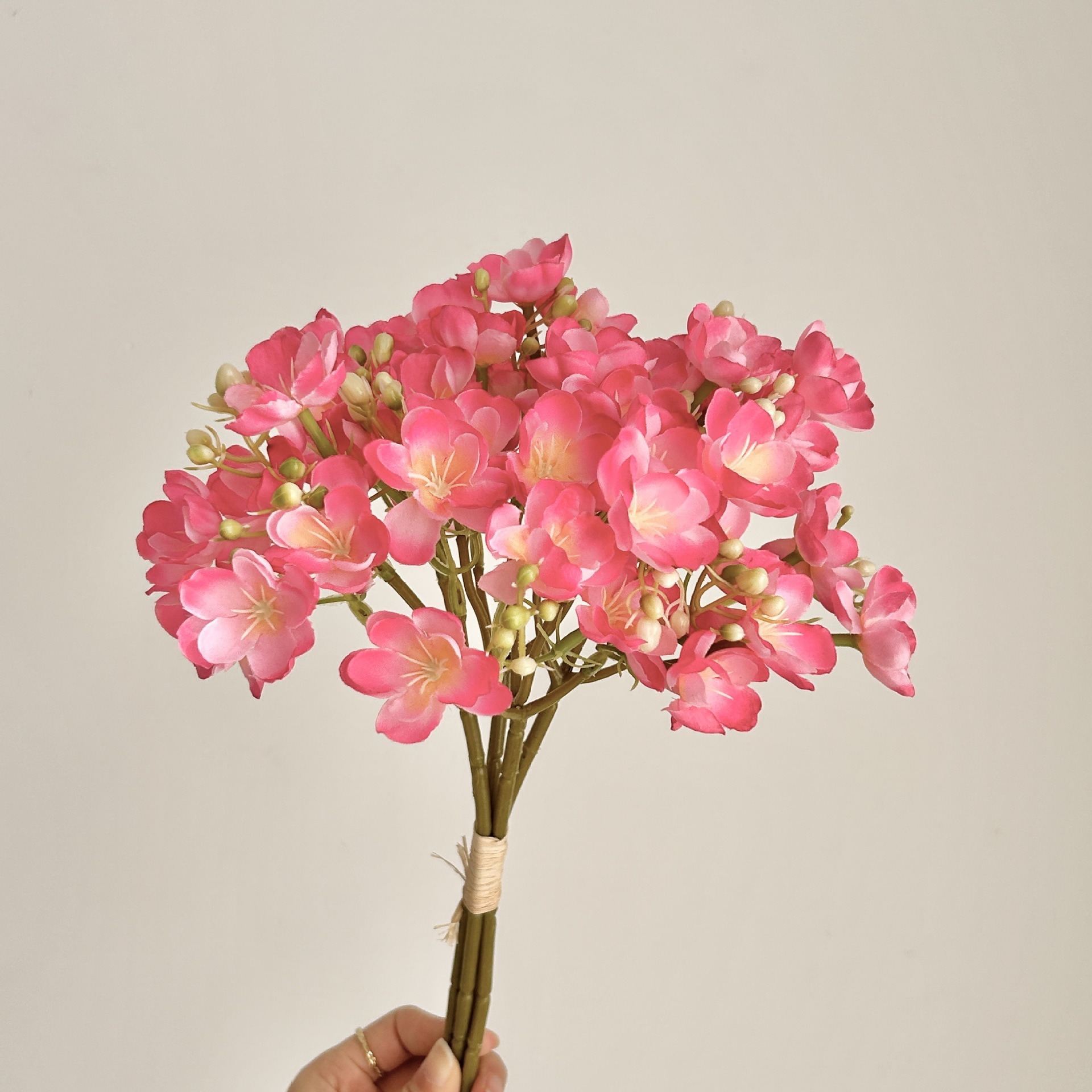 Pequeño ramo fresco, ramo de jazmín, flores artificiales, muebles de flores falsas, arreglos florales, mesa de comedor, decoración floral, accesorios fotográficos