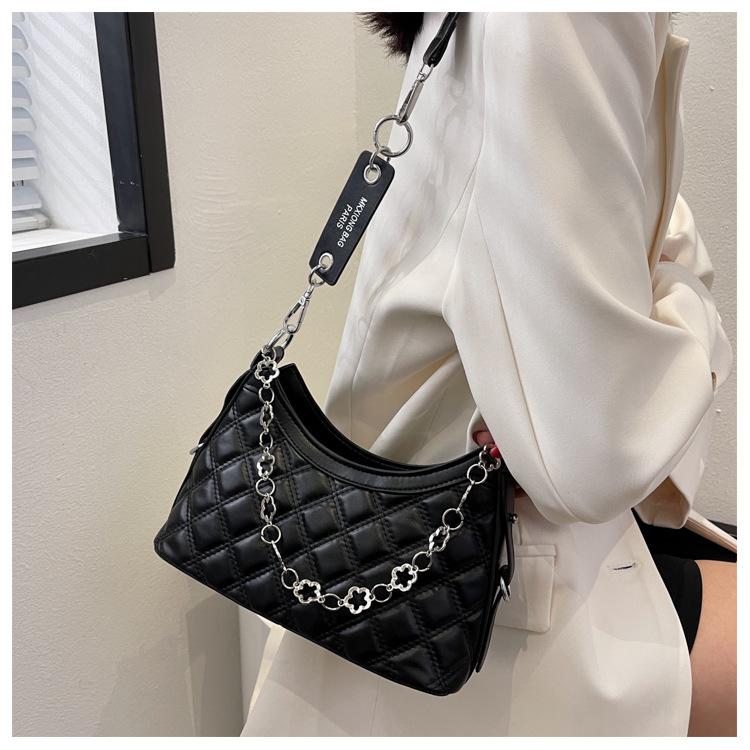 Borsa da donna piccola borsa di design di nicchia Borsa da donna 2023 nuova borsa a tracolla con catena a rombo di fascia alta estiva piccola borsa quadrata esplosiva_voghion.com