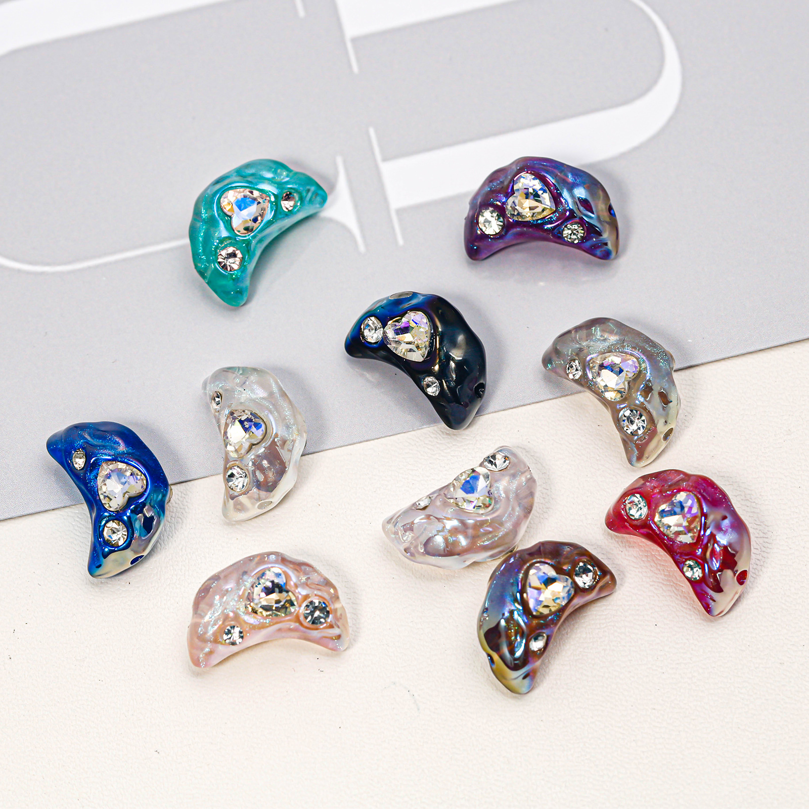 Haijia hielo belleza agujero recto diamante Luna ZIRCON cristal DIY teléfono móvil cadena joyería colgante Accesorios al por mayor