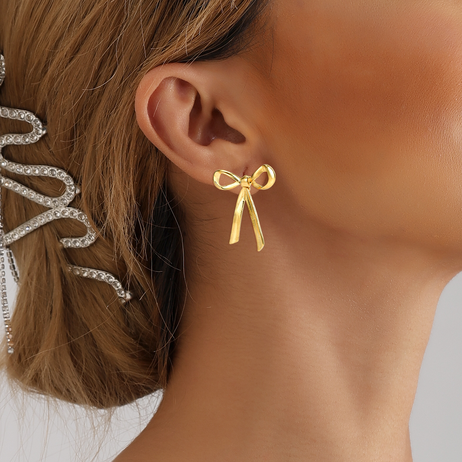 elegant accessory