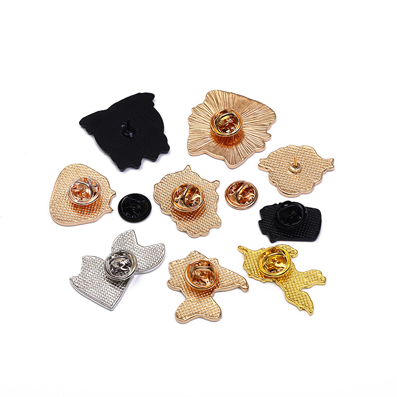 Broche en alliage transfrontalière, série animaux, chat mignon de dessin animé, badge en métal, accessoire de mode anime_voghion.com