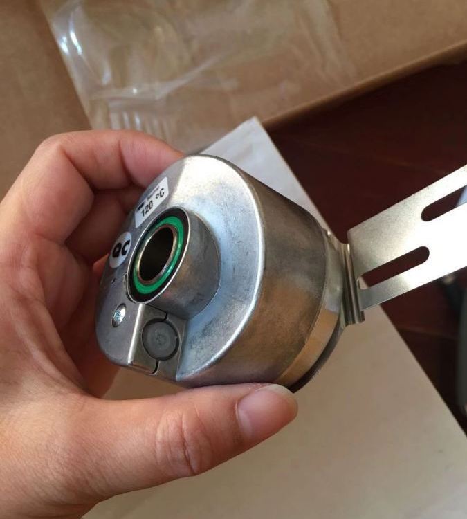 瑞士Baumer运动控制传感器ITD21H00 2048 T NI S21SG8 E 14 IP65